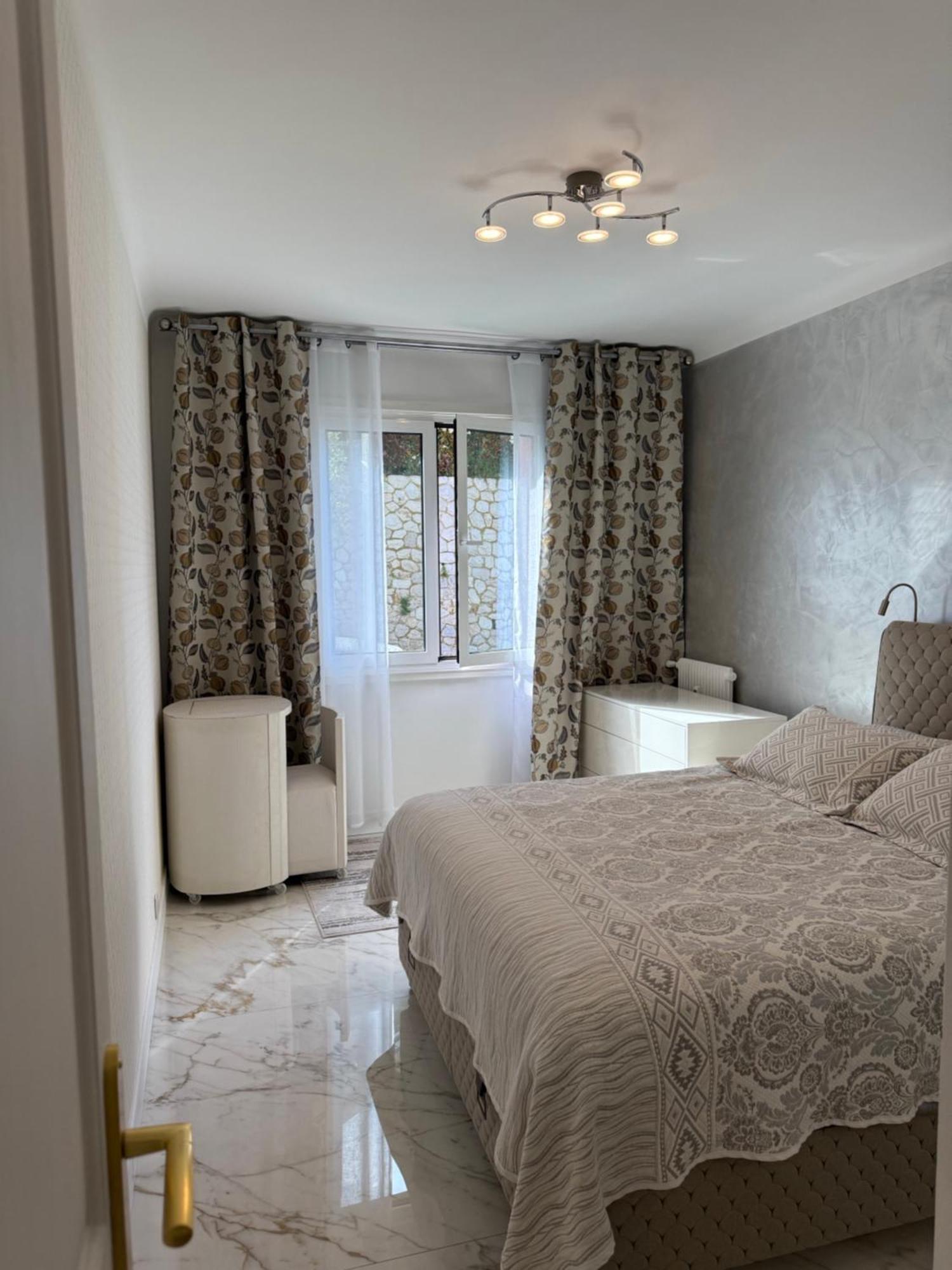 Emotion Vip Apartment Ницца Экстерьер фото